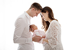 Eltern mit neugeborenem Baby
